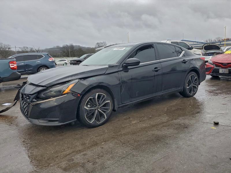 2024 Nissan Altima sr