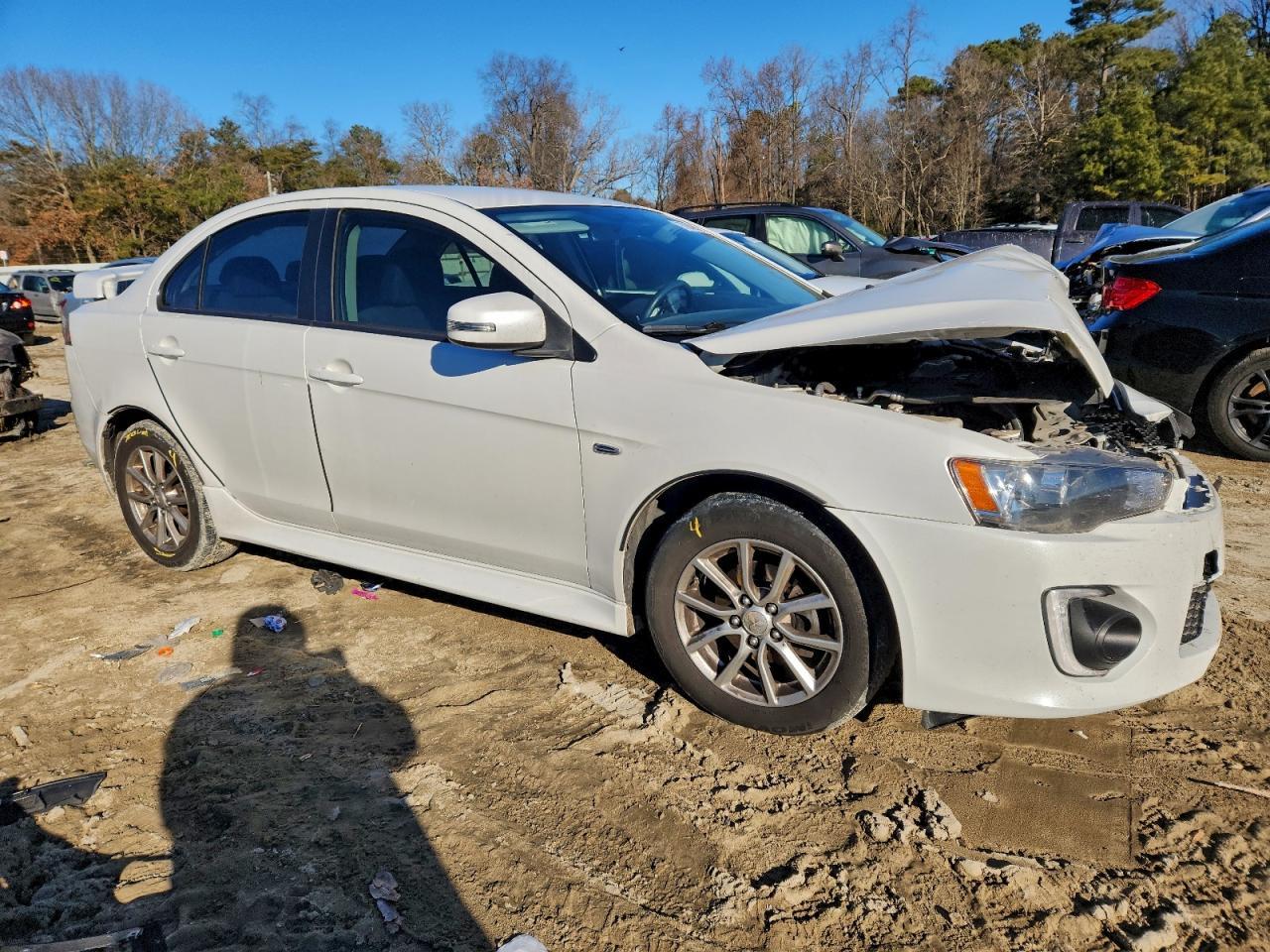 2016 Mitsubishi Lancer es
