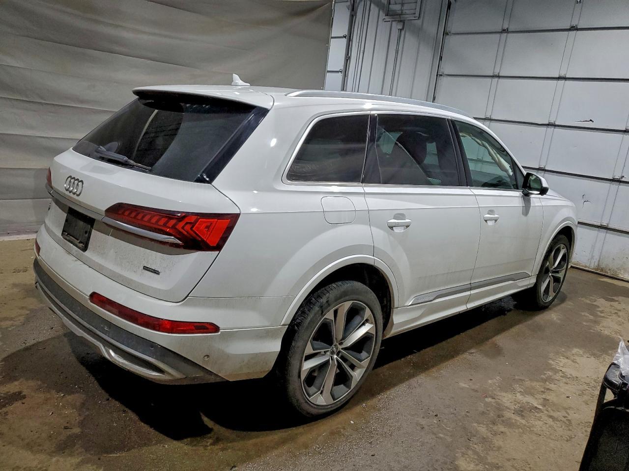 2020 Audi Q7 Premium Plus