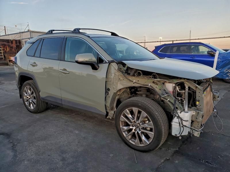 2022 Toyota Rav4 xle Premium