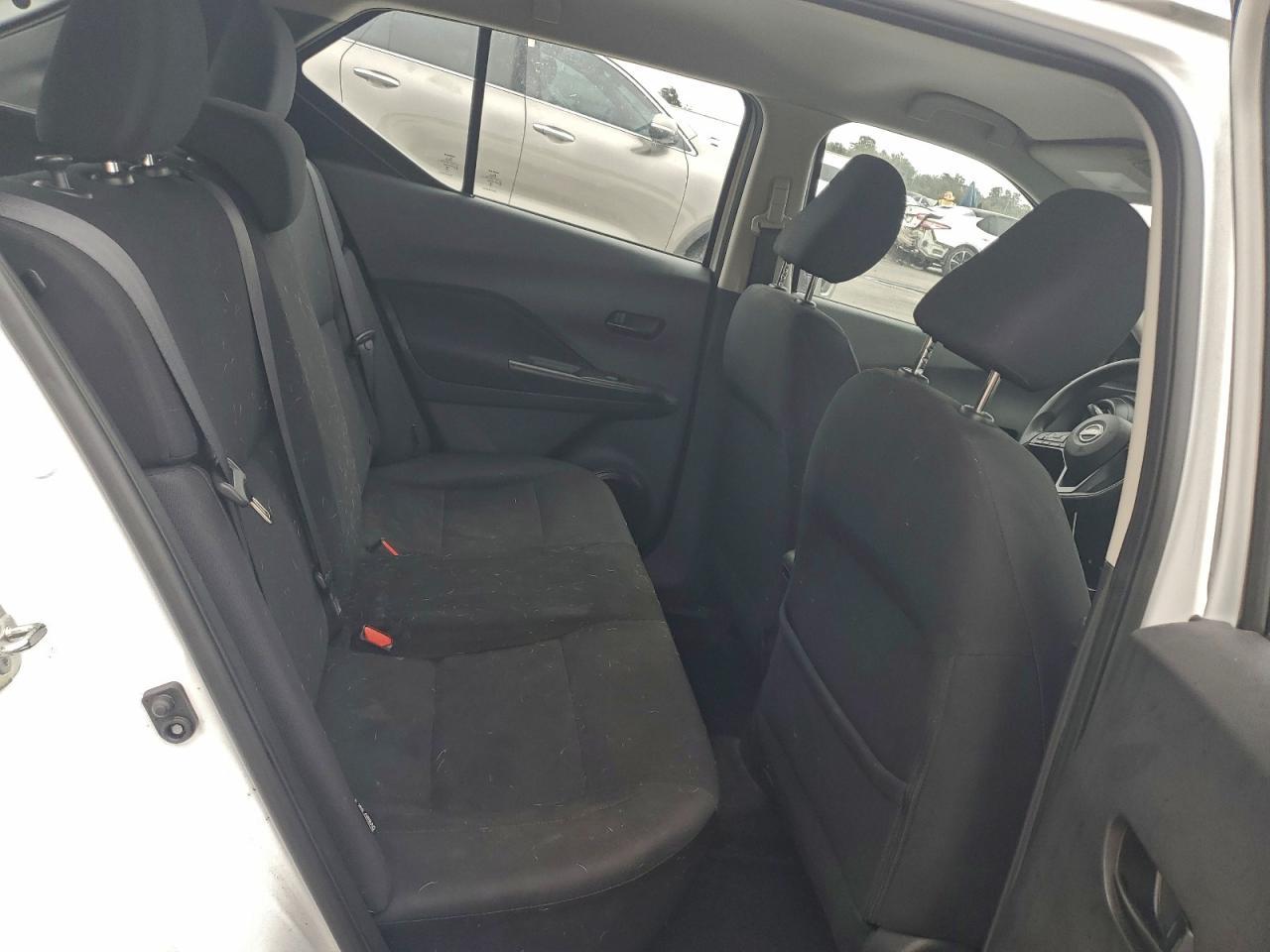 2023 Nissan Kicks s