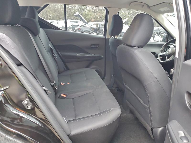 2024 Nissan Kicks s