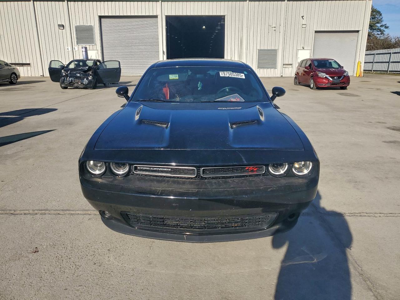 2015 Dodge Challenger sxt Plus