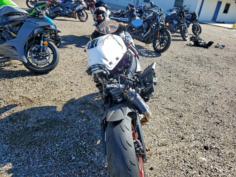 2024 Suzuki GSX-R750