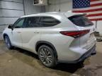 2020 Toyota Highlander Hybrid Platinum