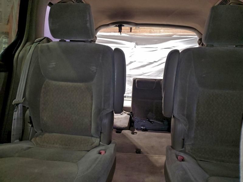 2004 Toyota Sienna ce