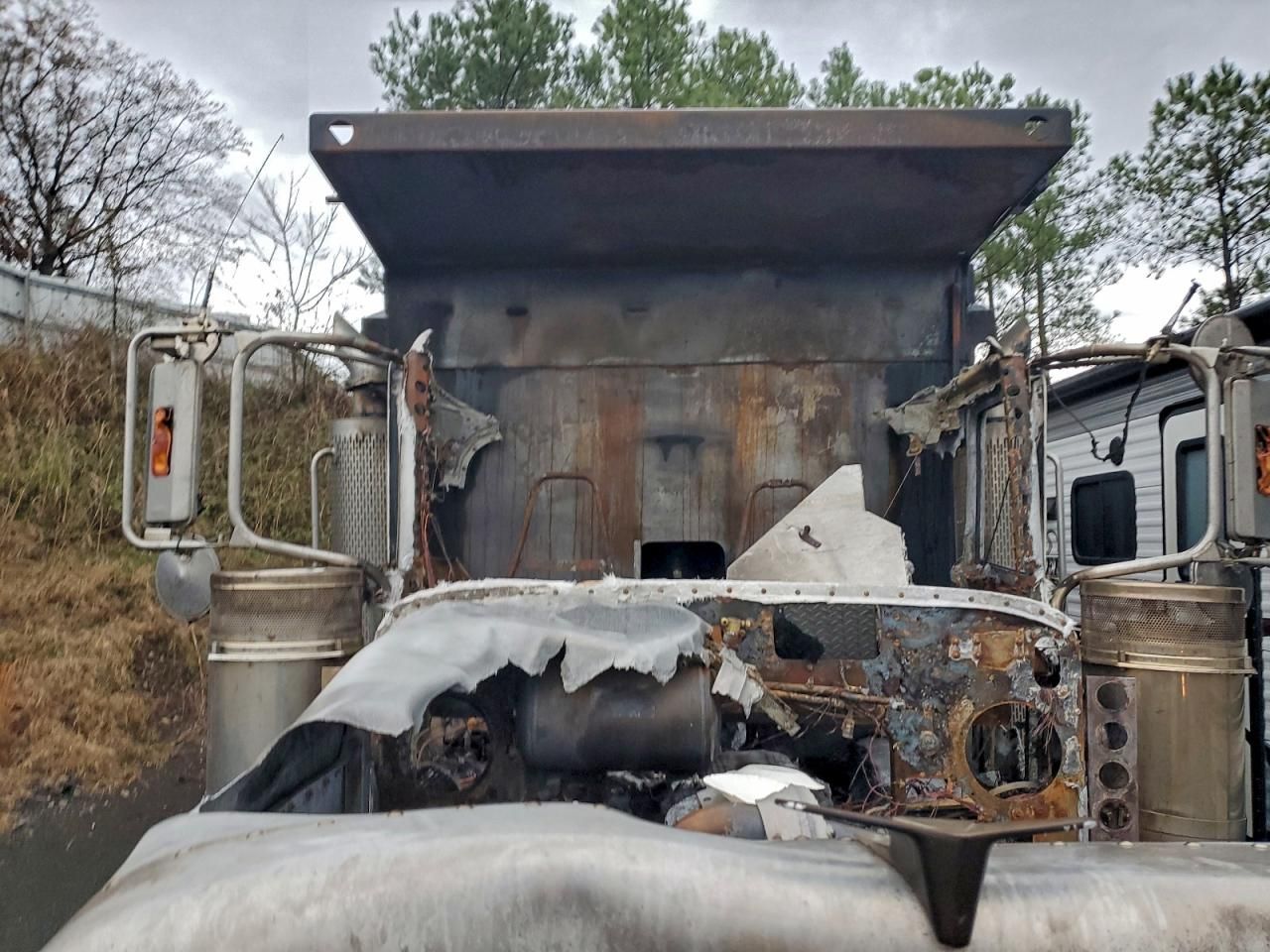 2007 Peterbilt 379 Dump Truck