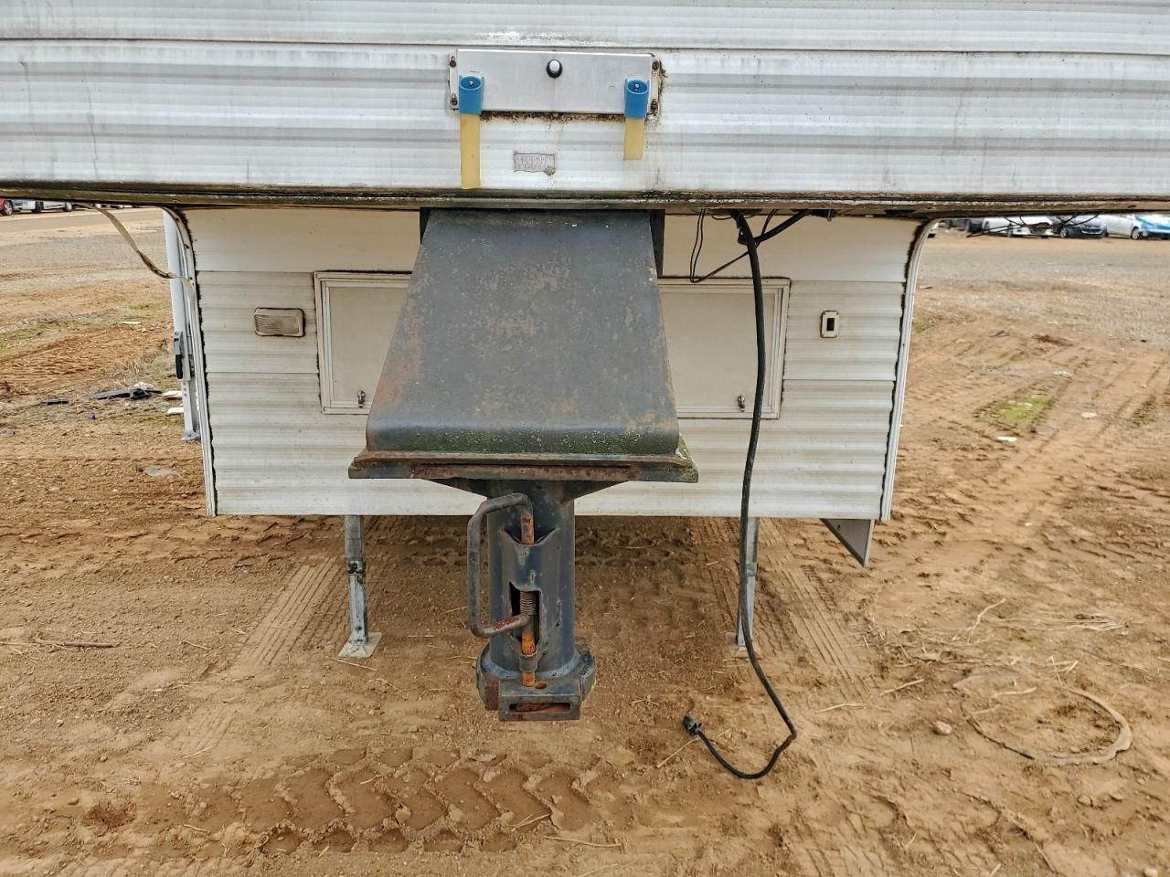 2000 Fleetwood Travel