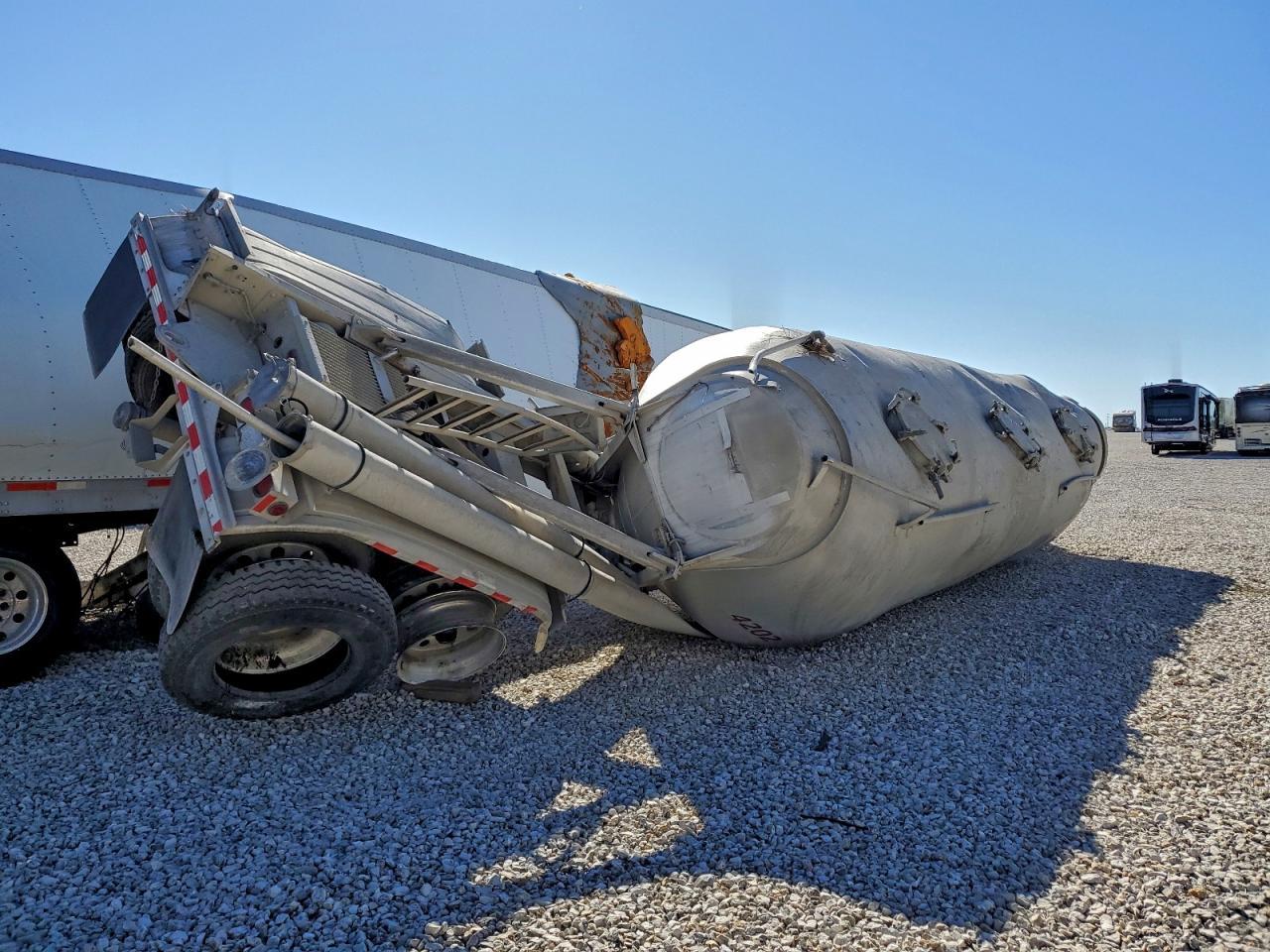 2015 Heil Pneumatic DRY Bulk Trailer
