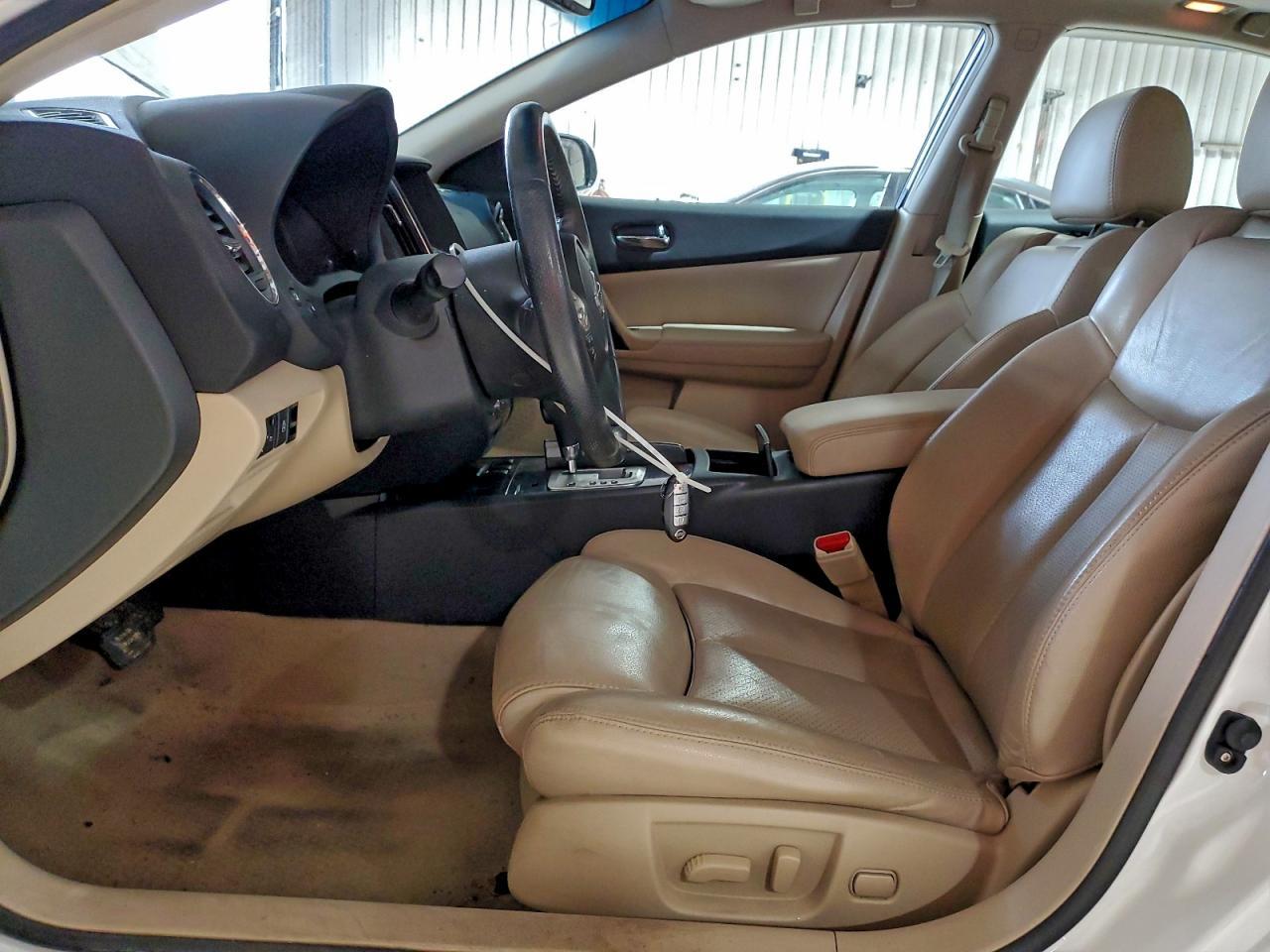 2013 Nissan Maxima s