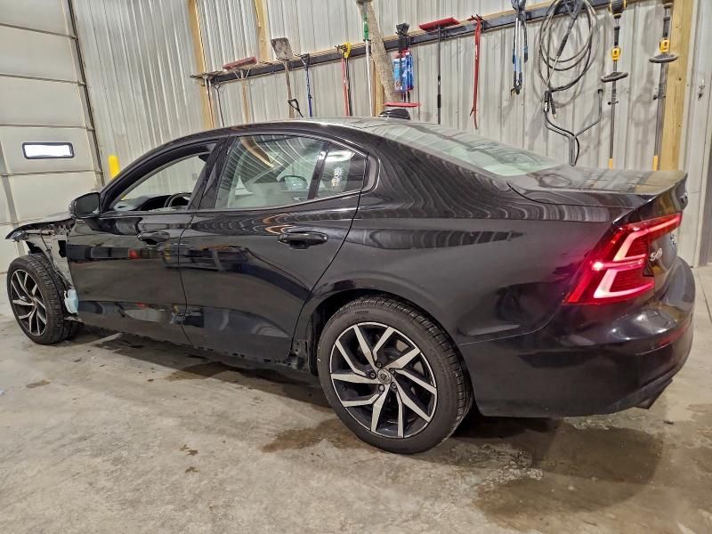 2020 Volvo S60 T5 Momentum