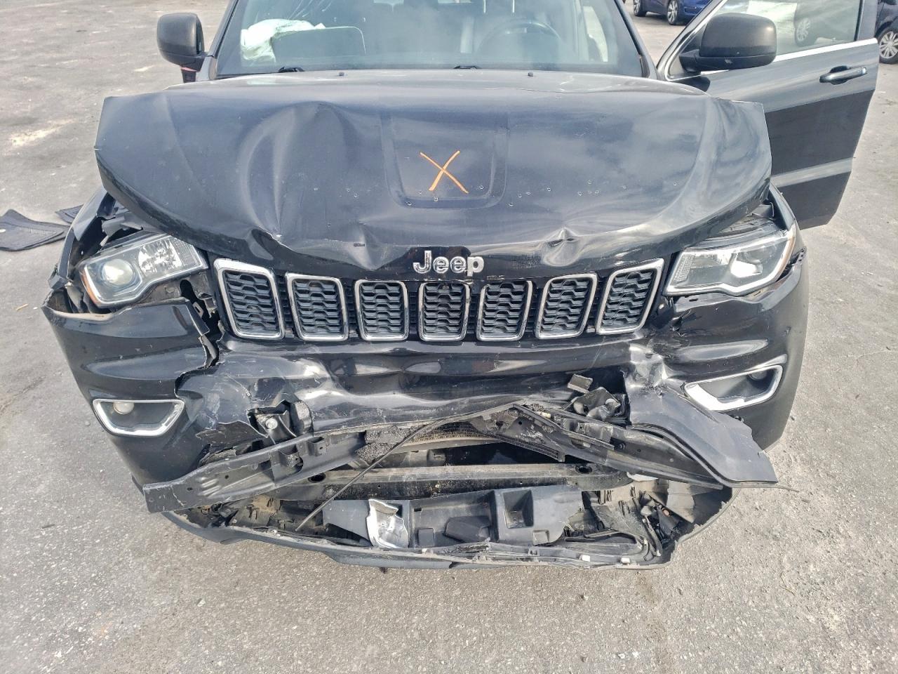 2019 Jeep Grand Cherokee Laredo