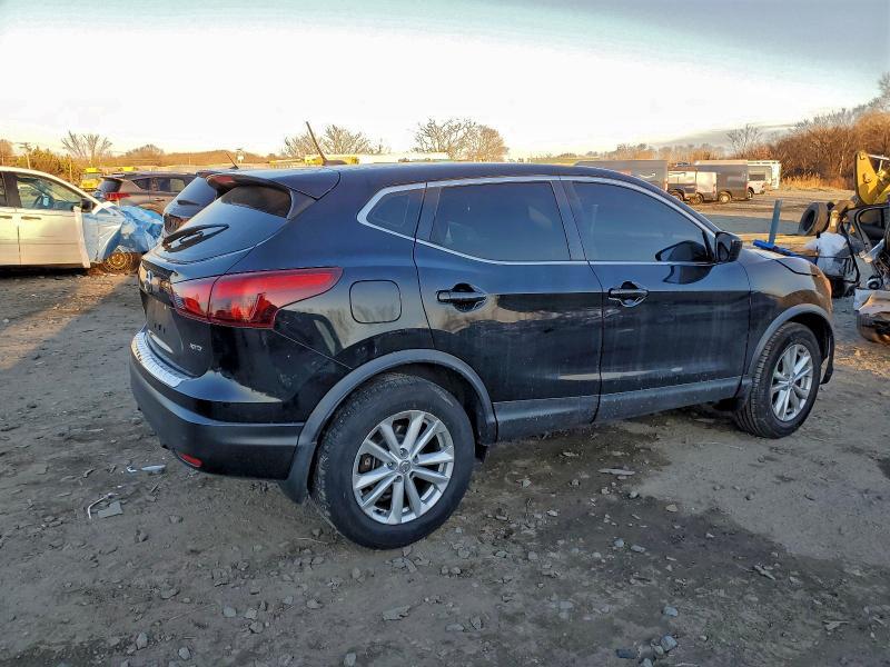2017 Nissan Rogue Sport s