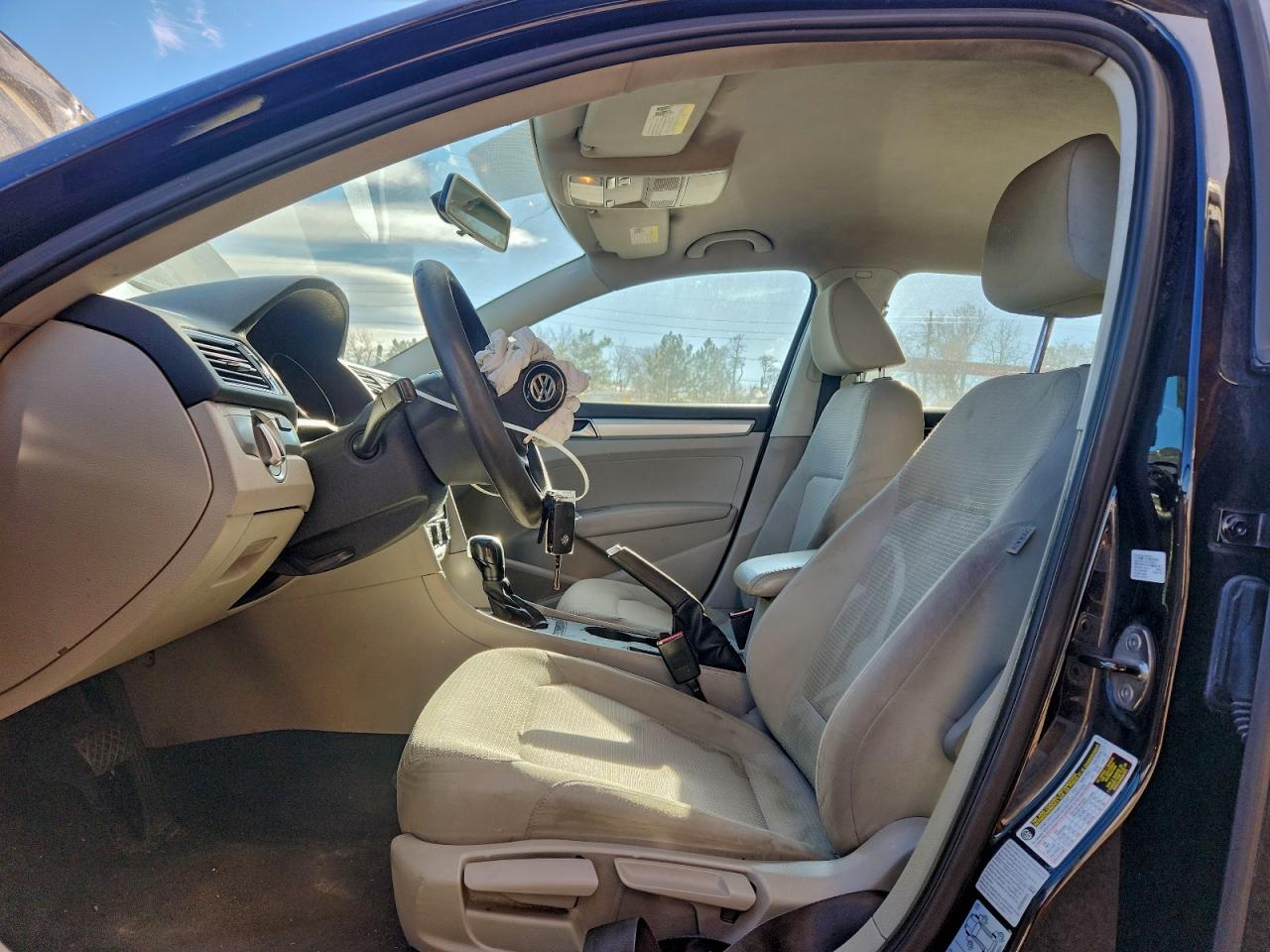 2016 Volkswagen Passat s