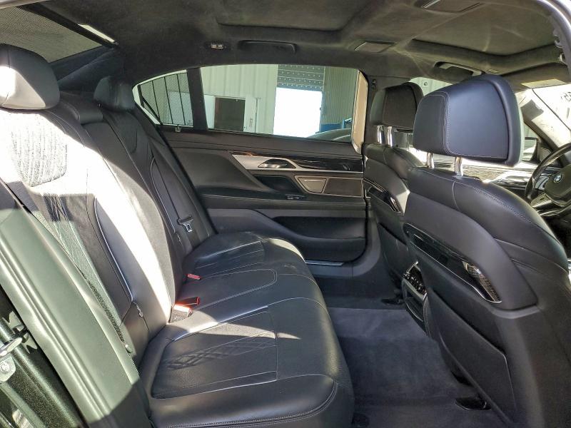 2017 BMW 750 i
