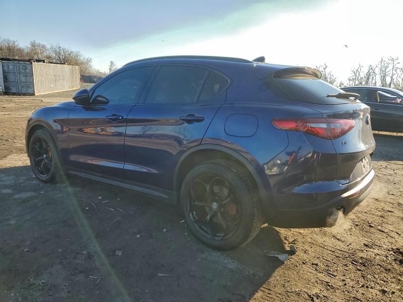 2018 Alfa Romeo Stelvio Sport
