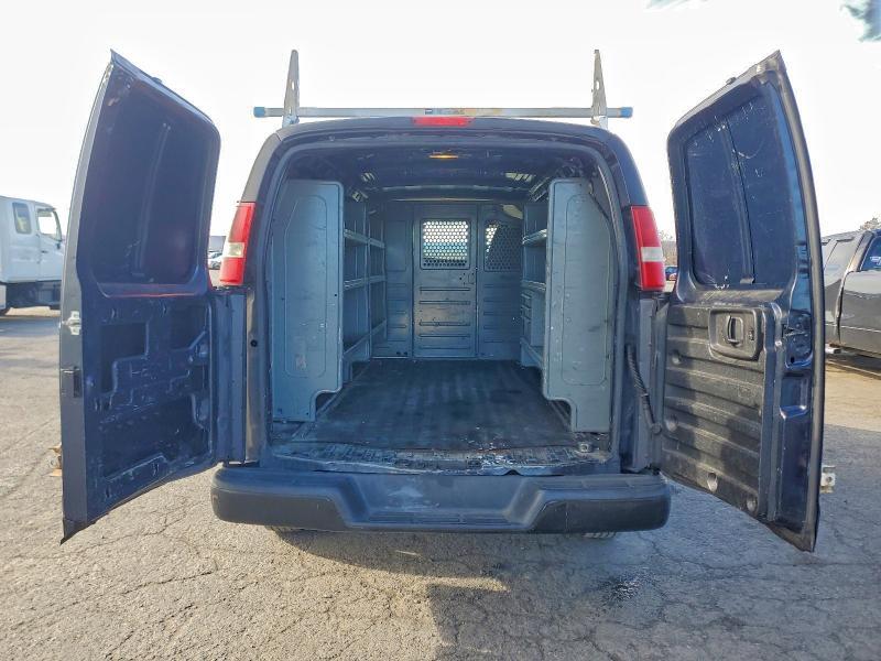 2014 Chevrolet Express 2500 Delivery van