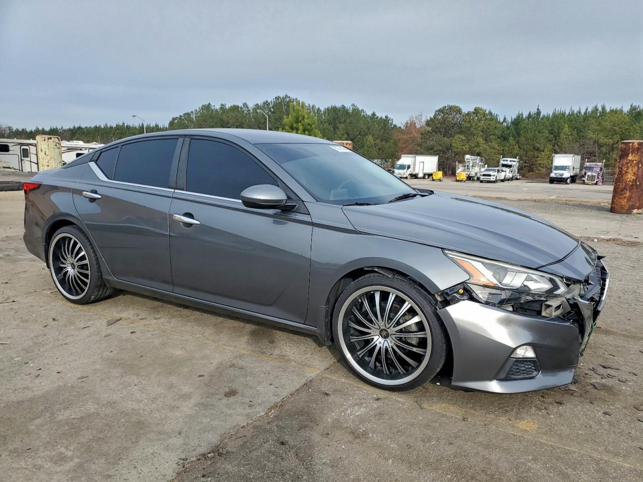2019 Nissan Altima s