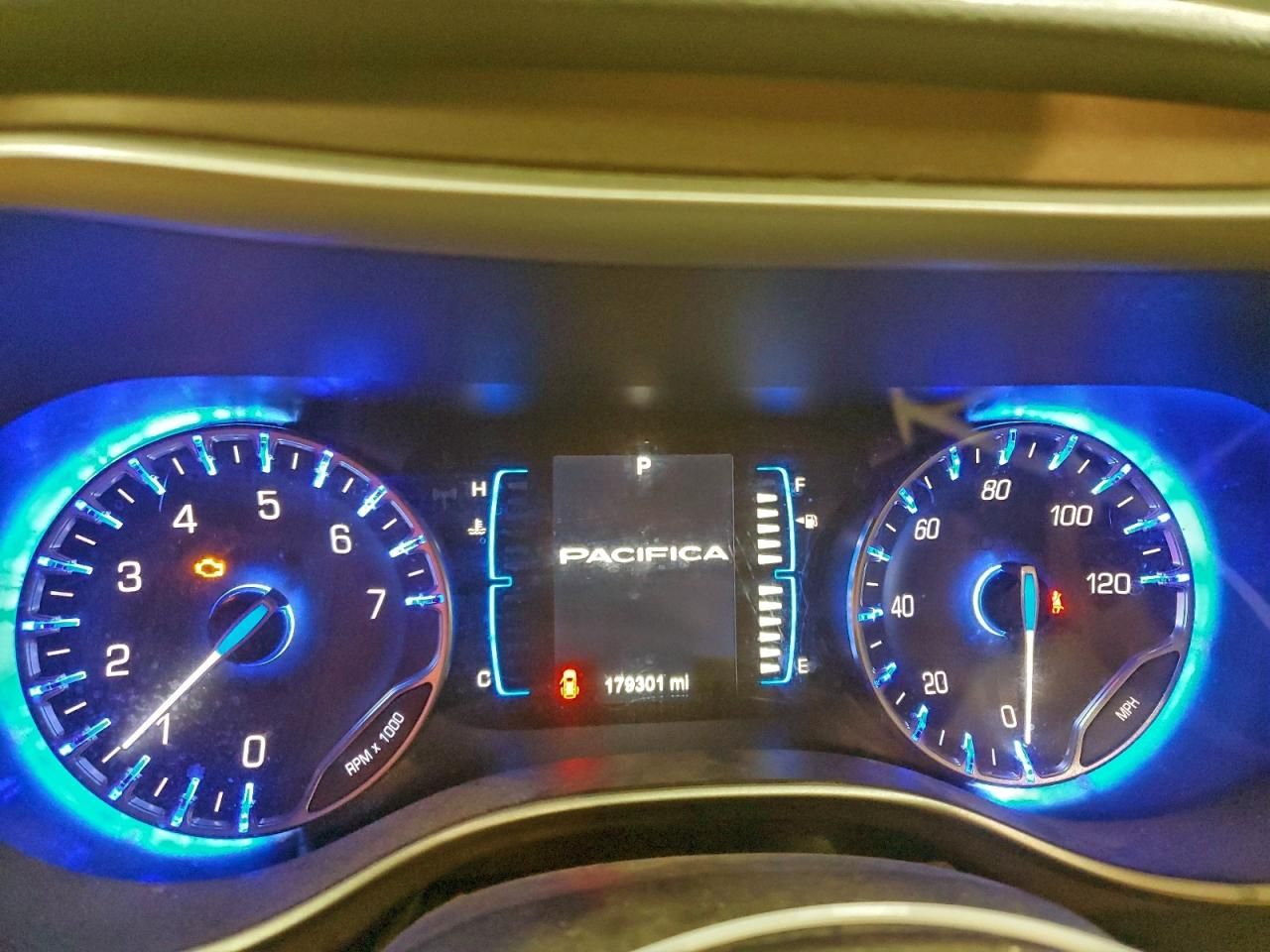 2017 Chrysler Pacifica lx