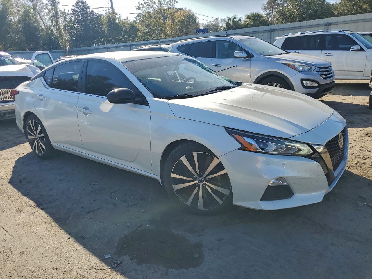 2020 Nissan Altima sr