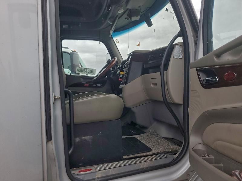 2018 Peterbilt Tractor 2018 Peterbilt 579 Semi Truck