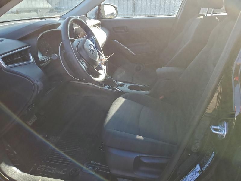 2024 Toyota Corolla Cross le