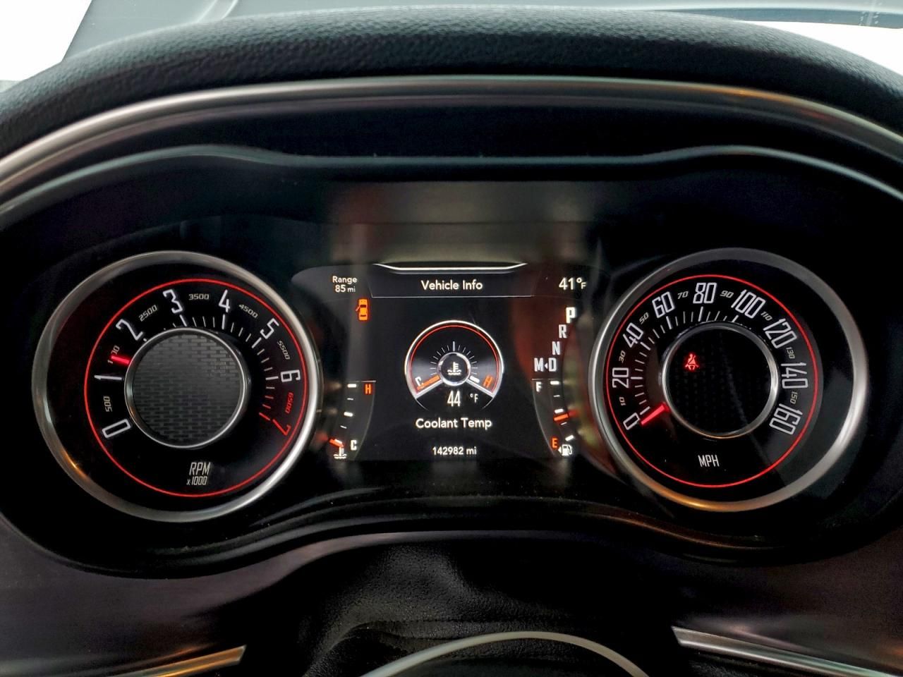 2015 Dodge Challenger sxt