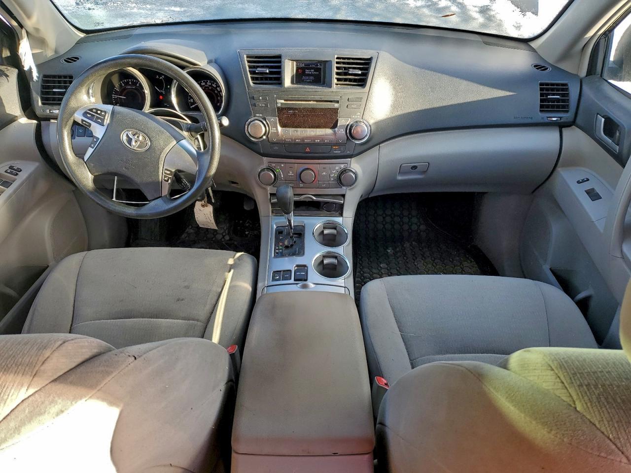 2013 Toyota Highlander Base