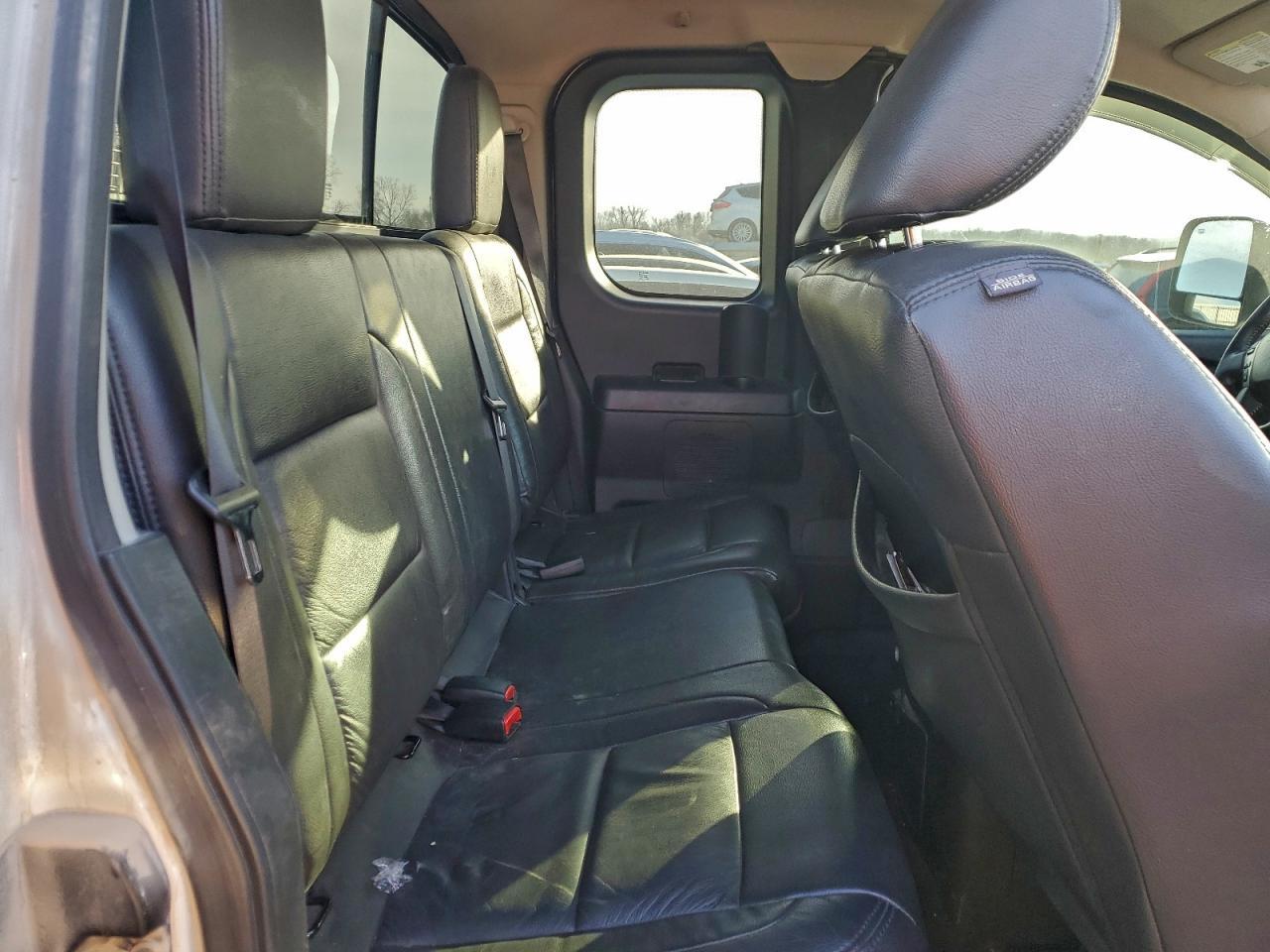2015 Nissan Titan s