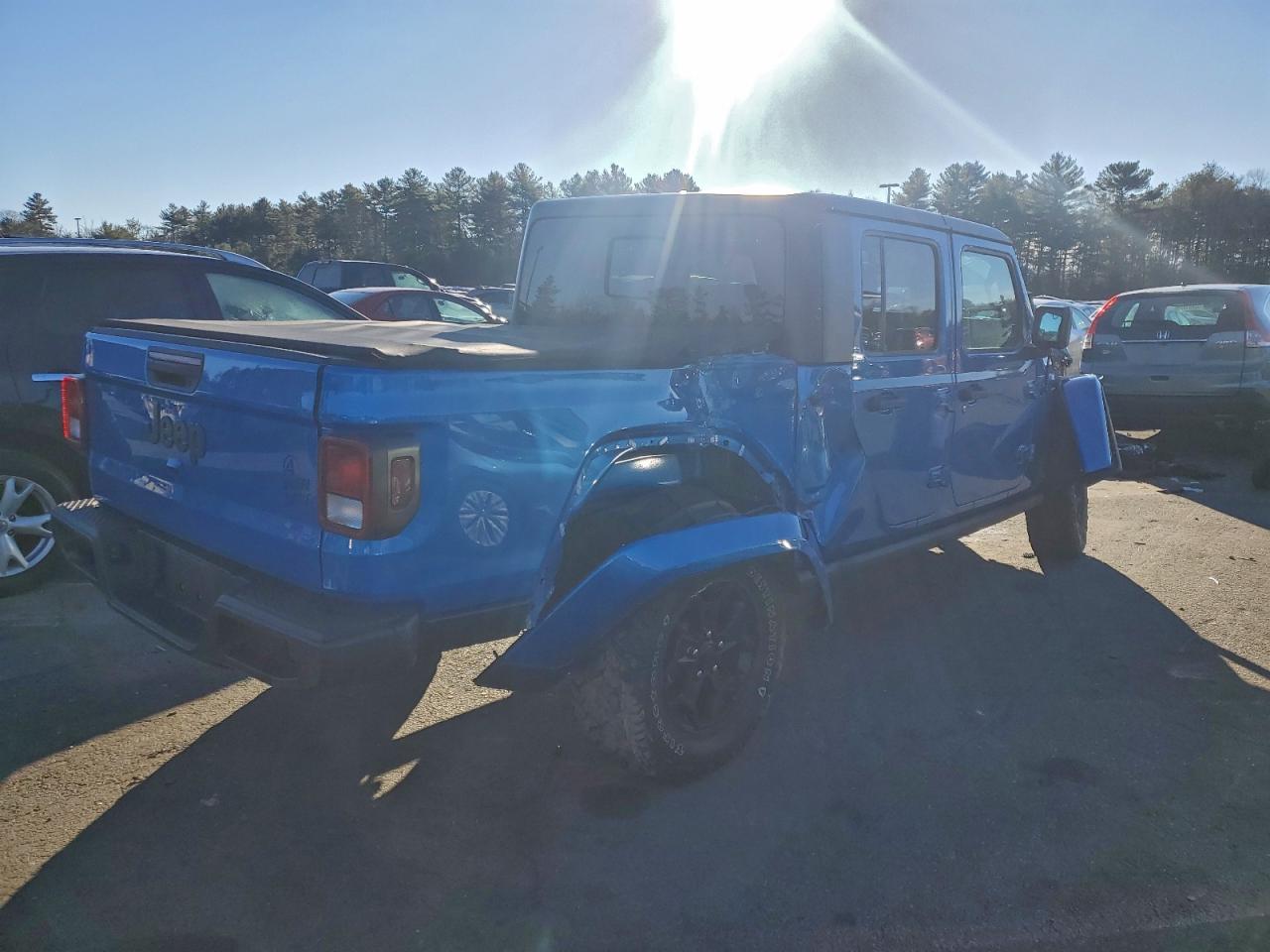 2022 Jeep Gladiator Sport