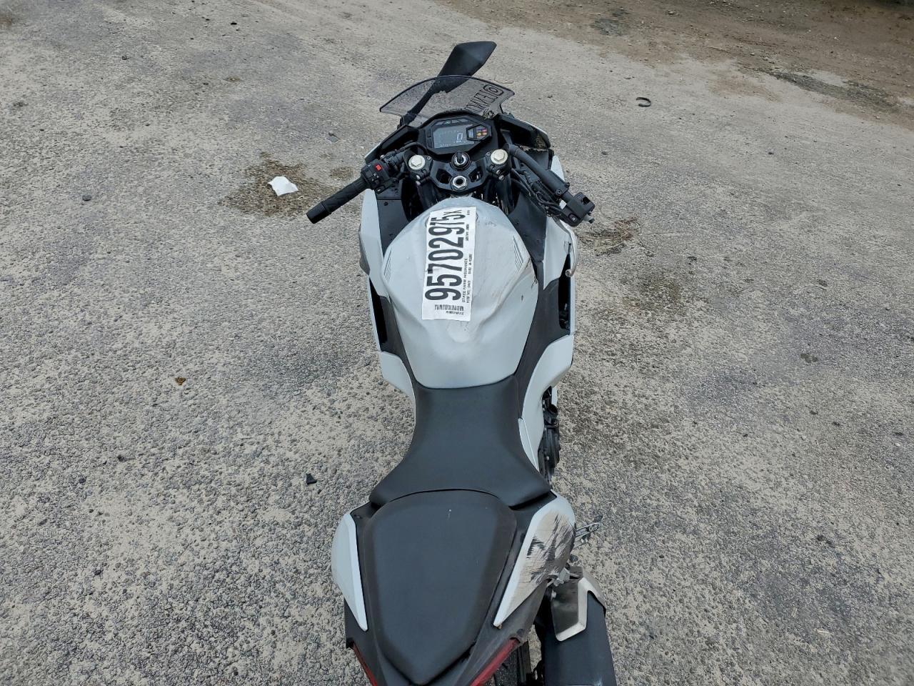 2025 Kawasaki EX500
