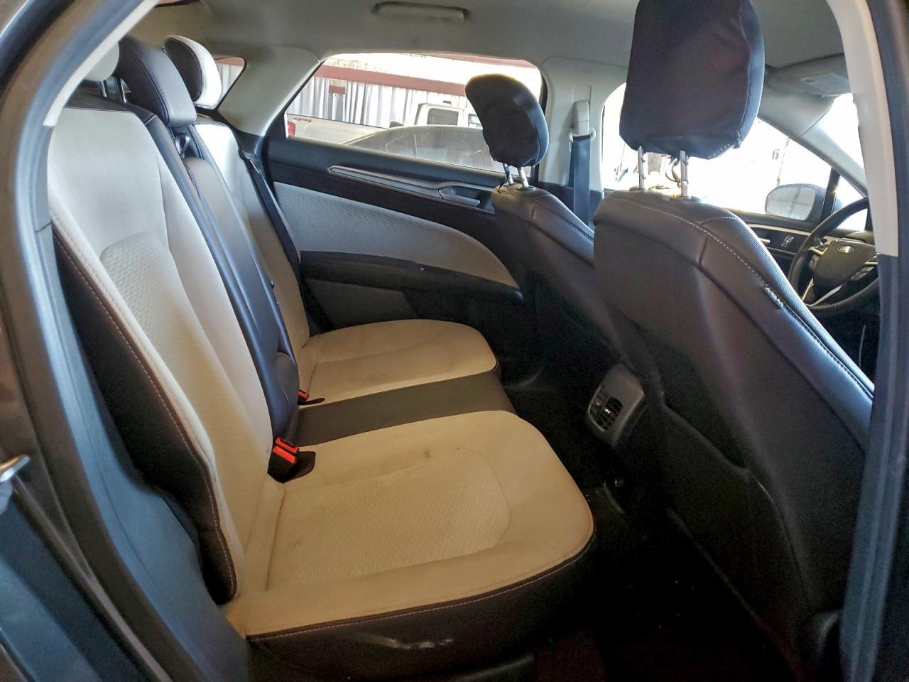 2019 Ford Fusion se