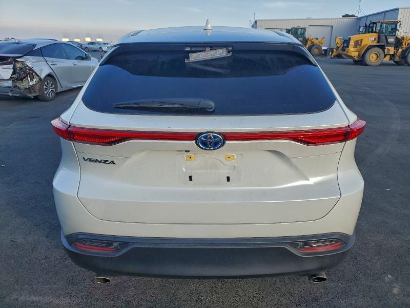 2024 Toyota Venza le