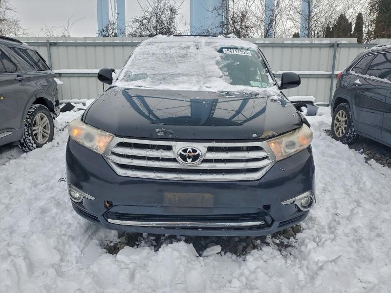 2012 Toyota Highlander Base