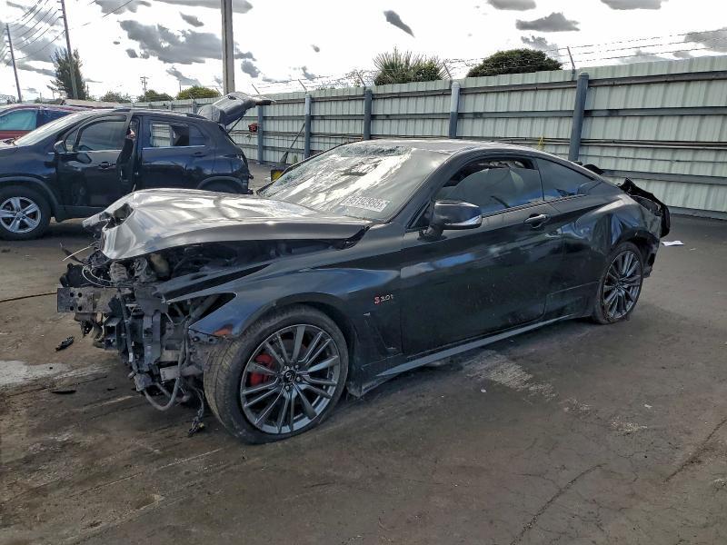 2018 Infiniti Q60 Luxe 300