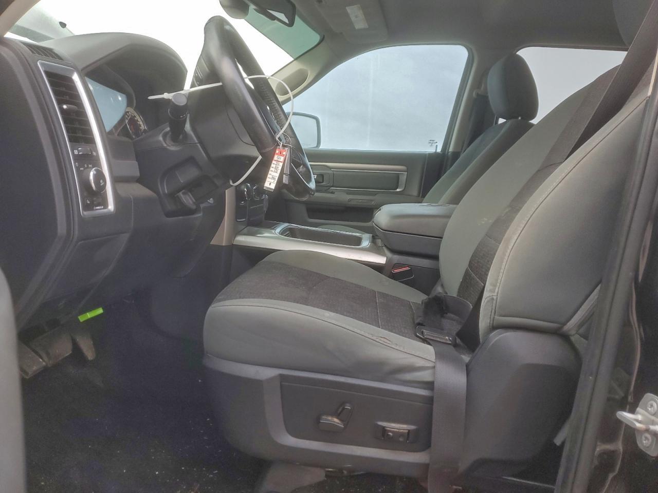 2016 Dodge Ram 1500 slt