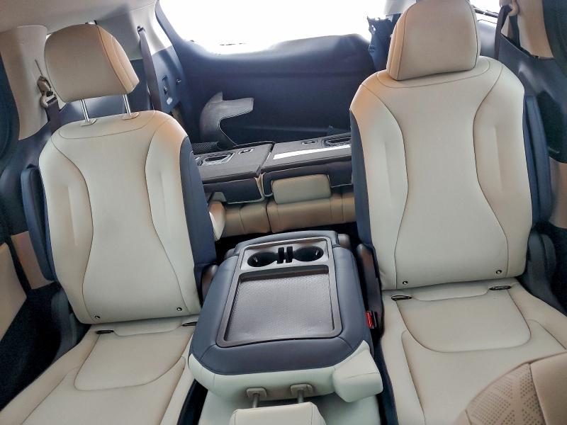 2026 KIA Carnival ex