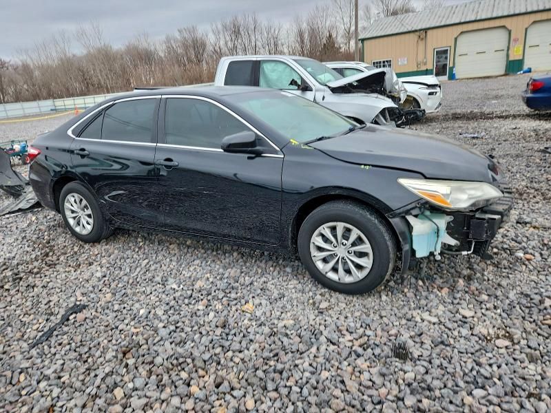 2016 Toyota Camry le