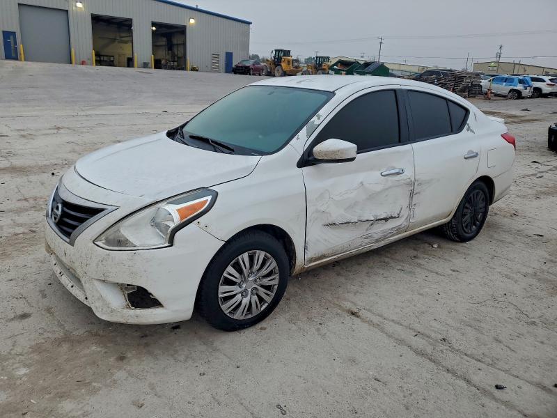 2018 Nissan Versa sv