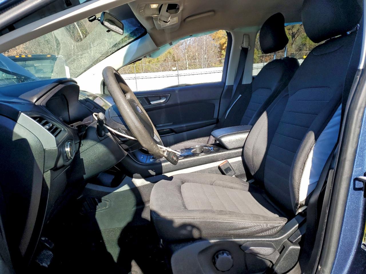 2018 Ford Edge se