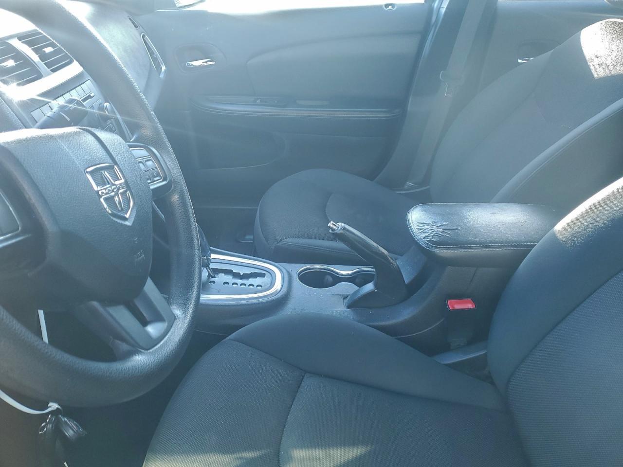 2013 Dodge Avenger se