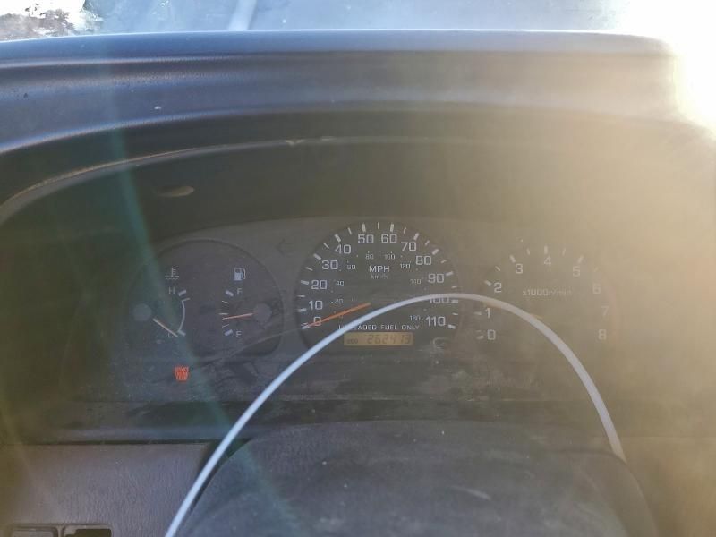 2000 Nissan Frontier King cab xe