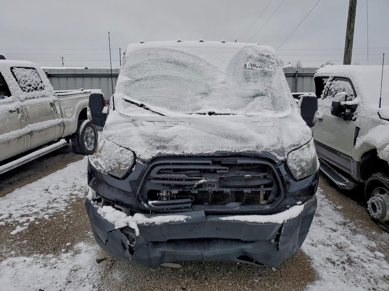 2018 Ford Transit Cab & Chassi