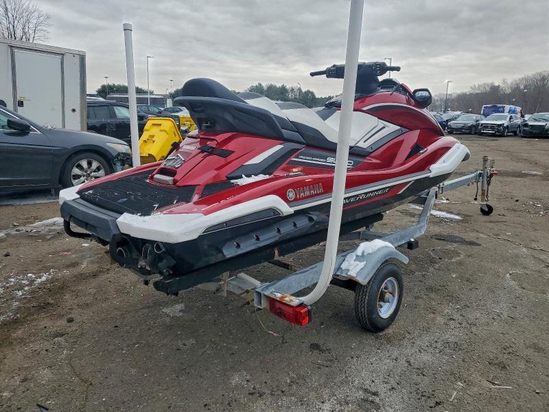 2019 Yama Waverun 3