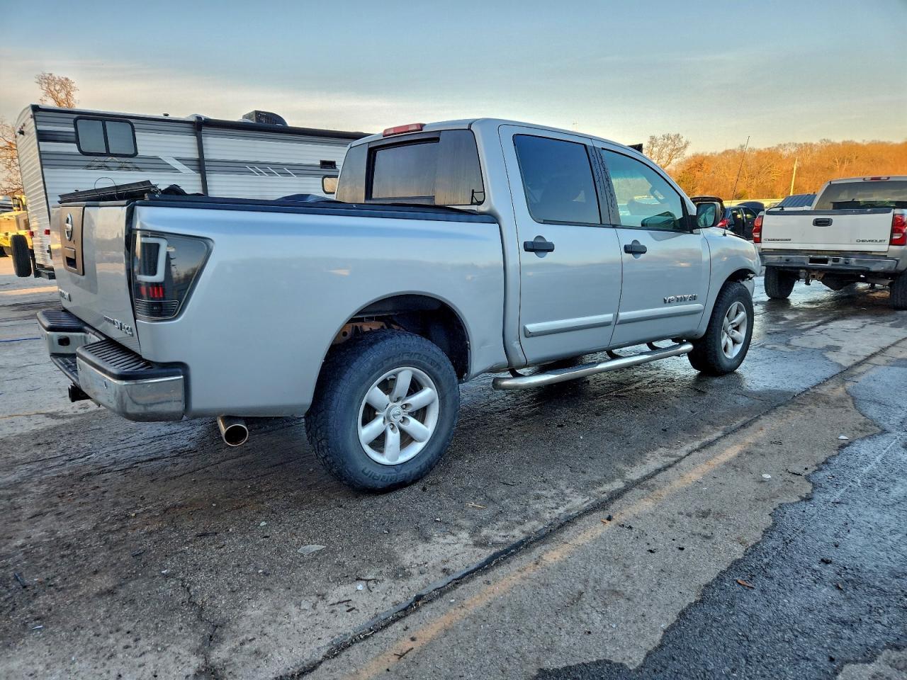 2012 Nissan Titan SV