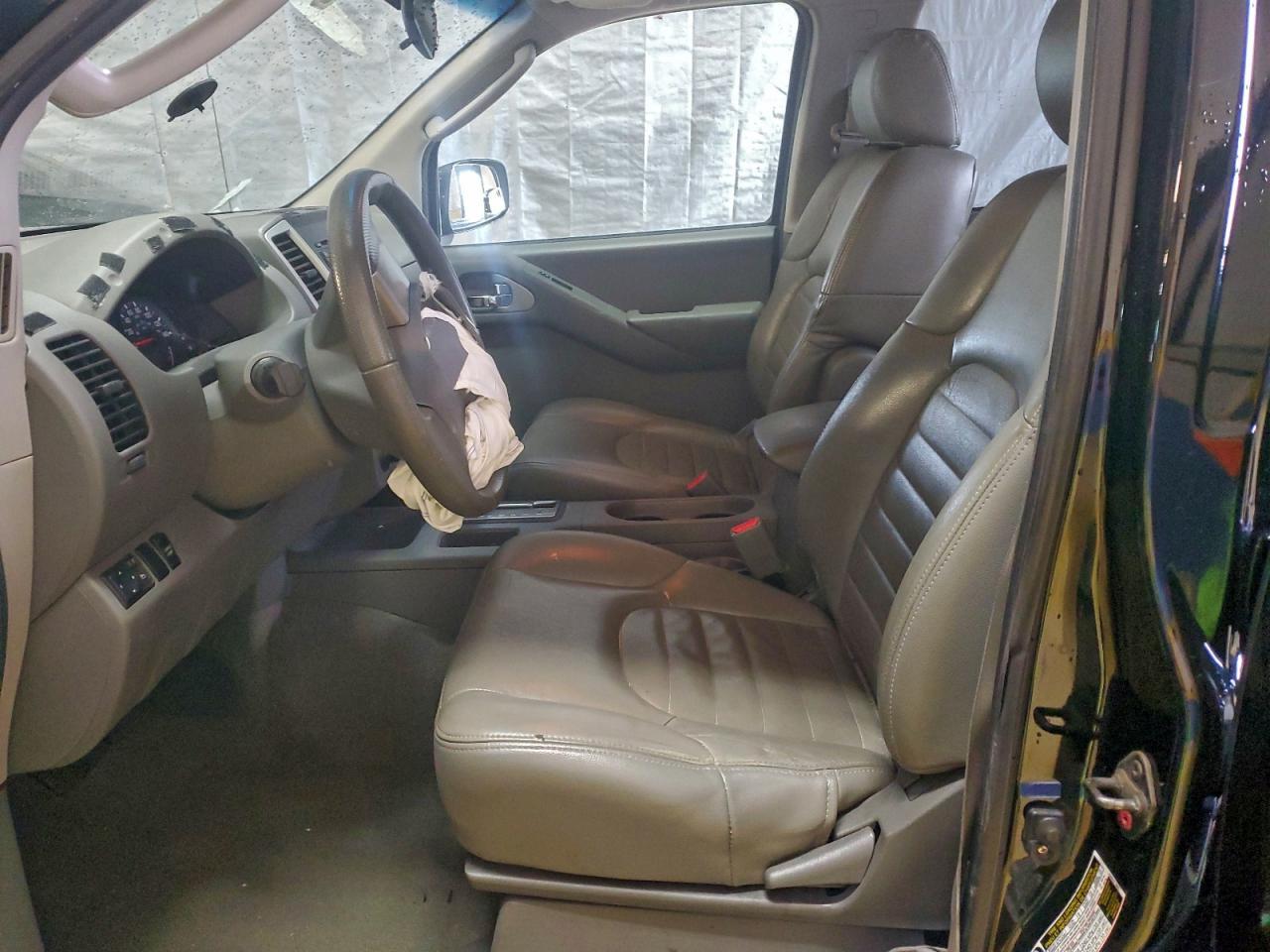 2009 Niss Frontier Crew Cab SE