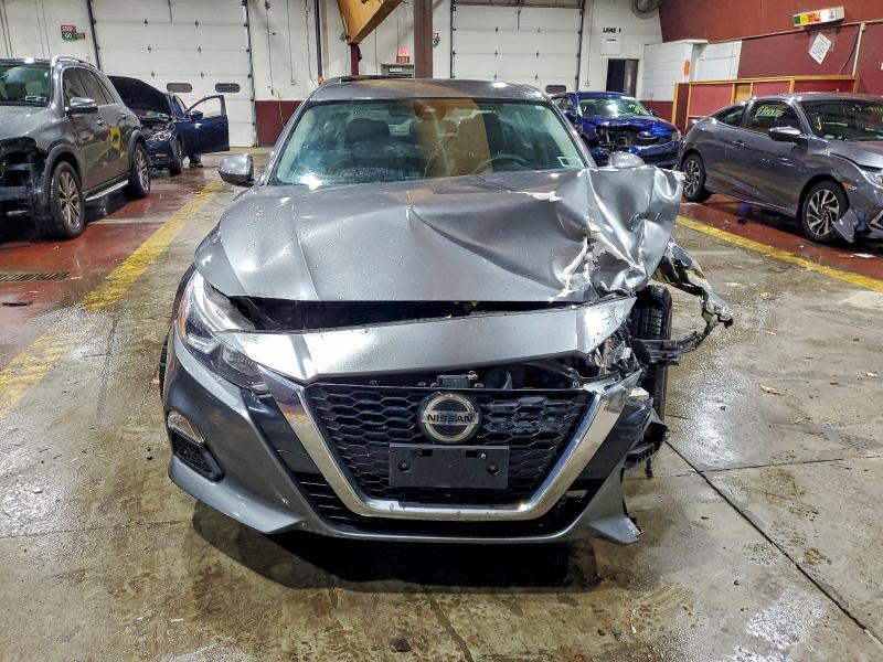 2021 Nissan Altima 2.5 s