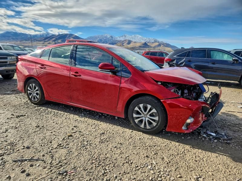 2020 Toyota Prius Prime le