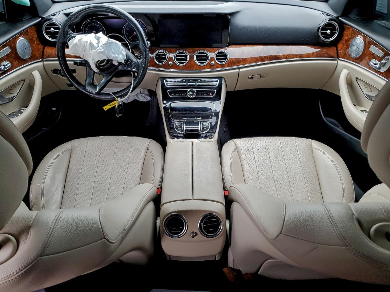 2017 Mercedes-Benz E 300