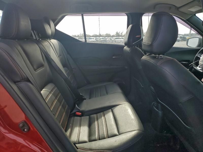 2020 Nissan Kicks sr